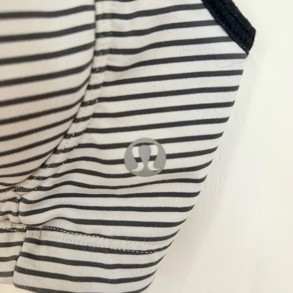 Lululemon Ta Ta Tamer II Hyper Stripe Angel Wing / Black 34C - Picture 3 of 12